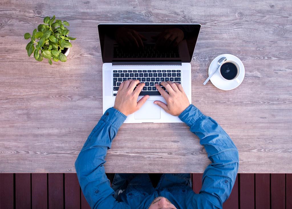 Expert mentor support icon